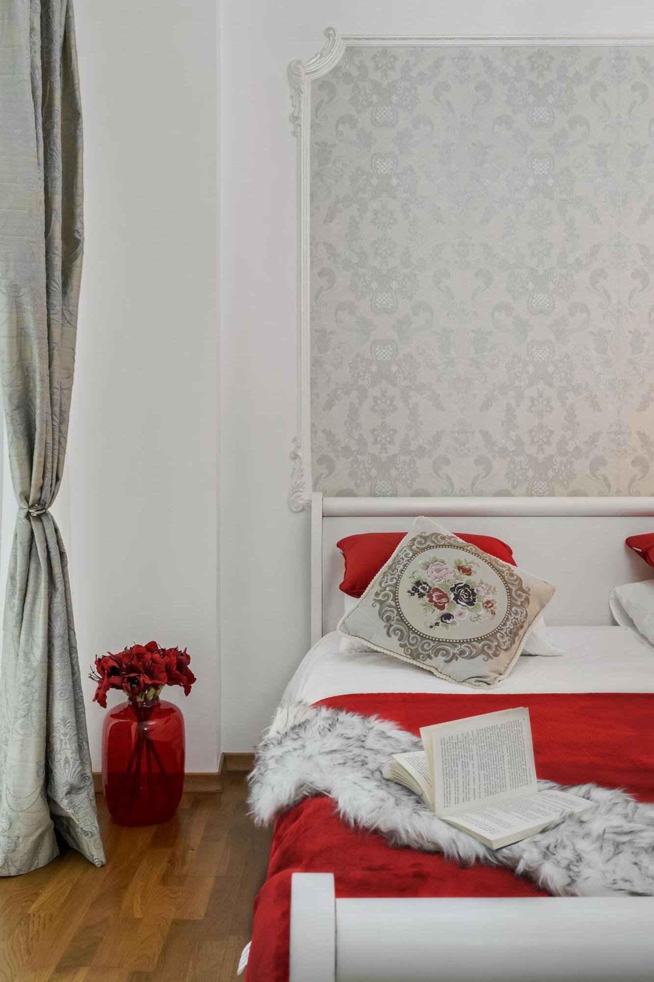 Sweet Luxury Three Rooms Apartment City Center Universitate Бухарест Екстер'єр фото