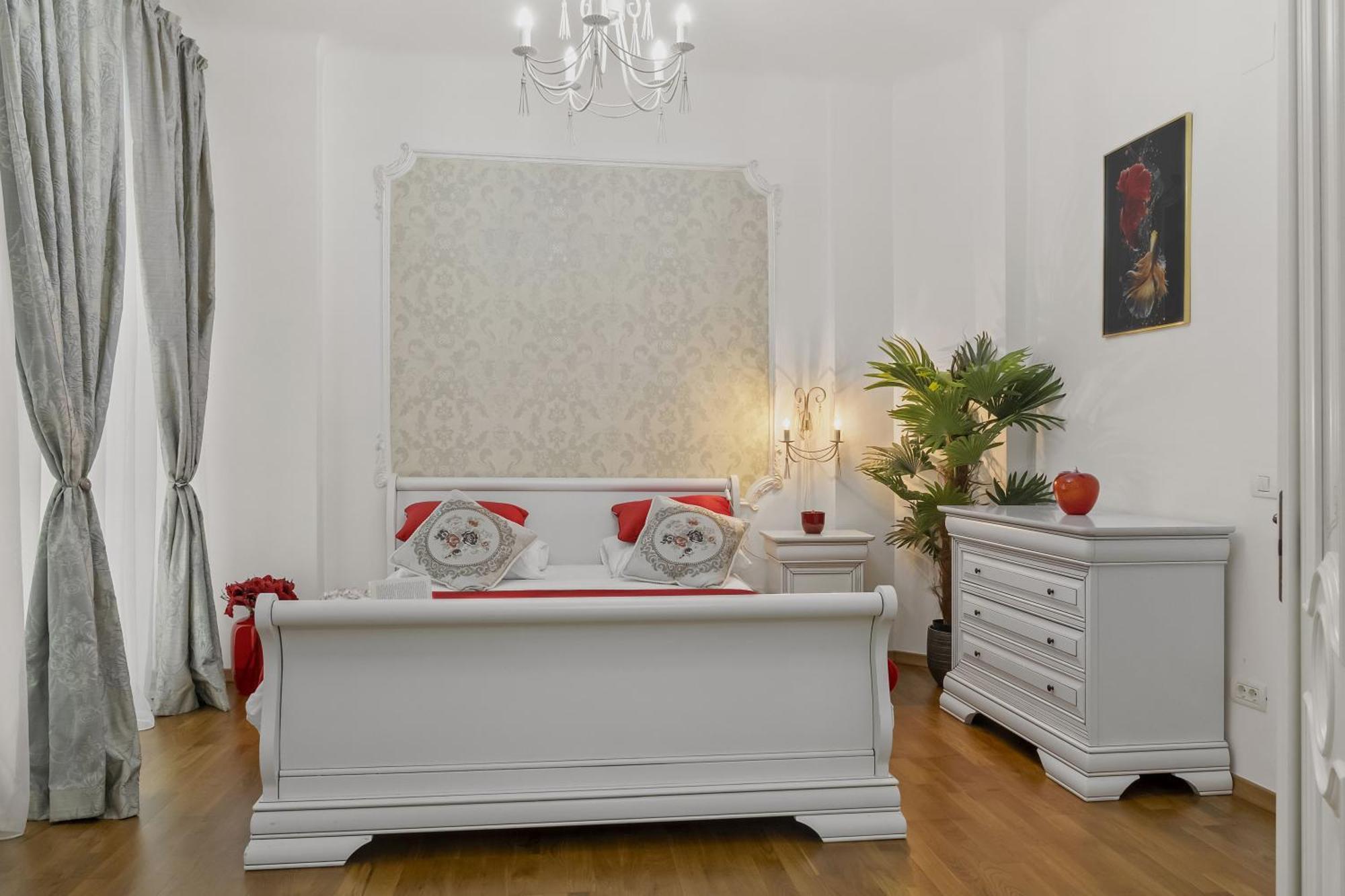 Sweet Luxury Three Rooms Apartment City Center Universitate Бухарест Екстер'єр фото