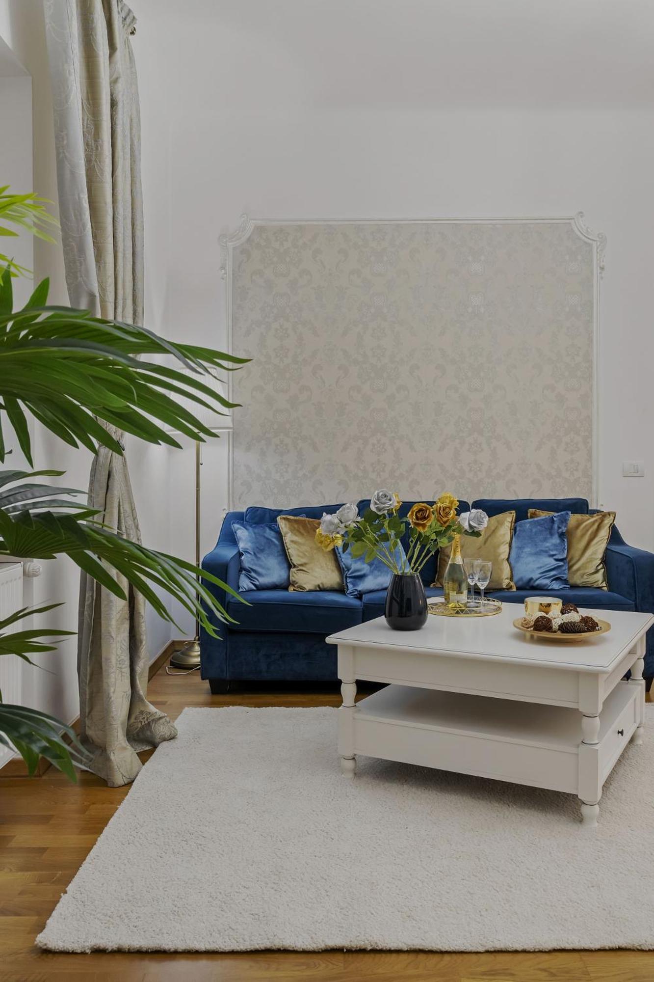 Sweet Luxury Three Rooms Apartment City Center Universitate Бухарест Екстер'єр фото