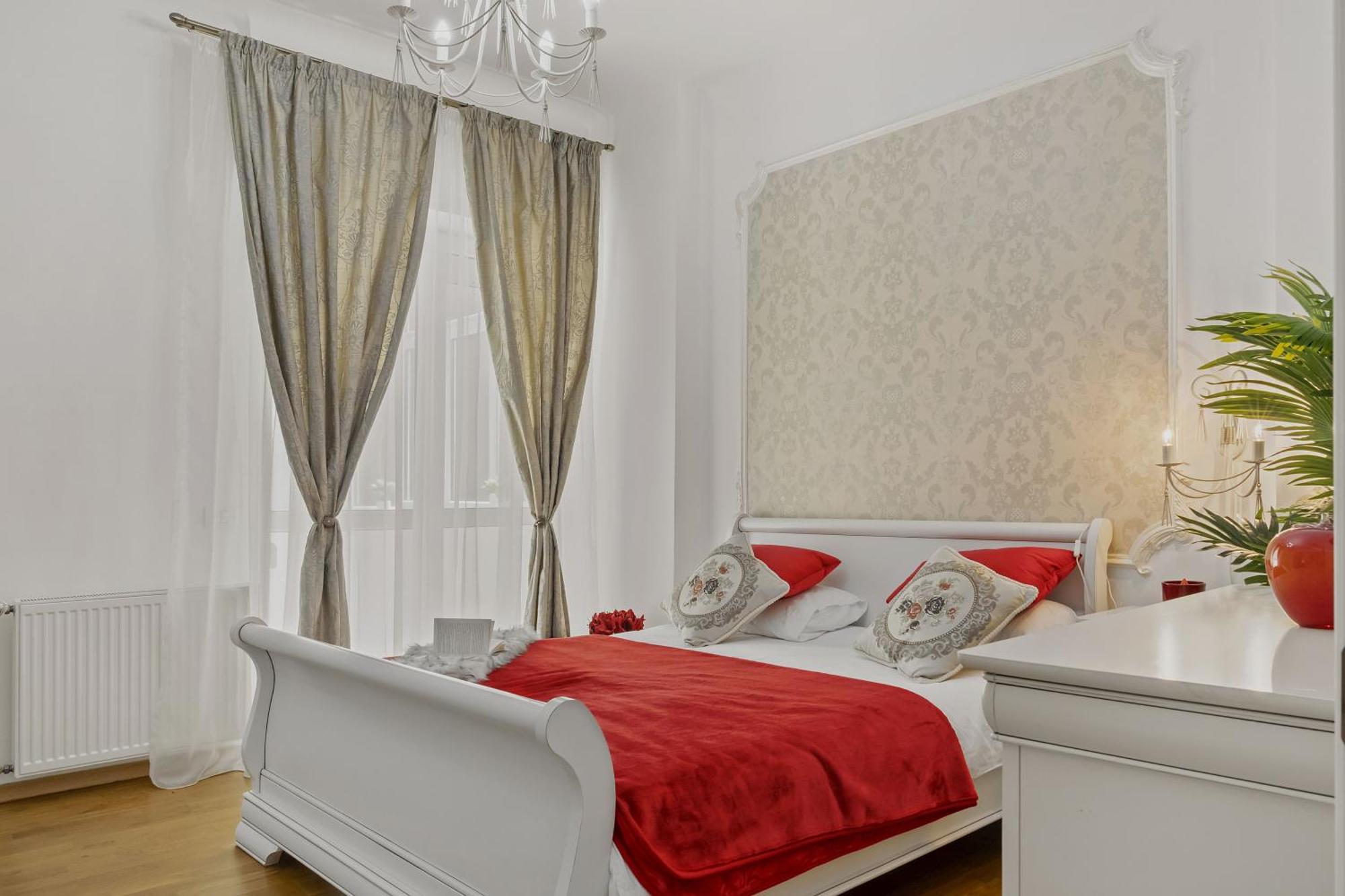 Sweet Luxury Three Rooms Apartment City Center Universitate Бухарест Екстер'єр фото