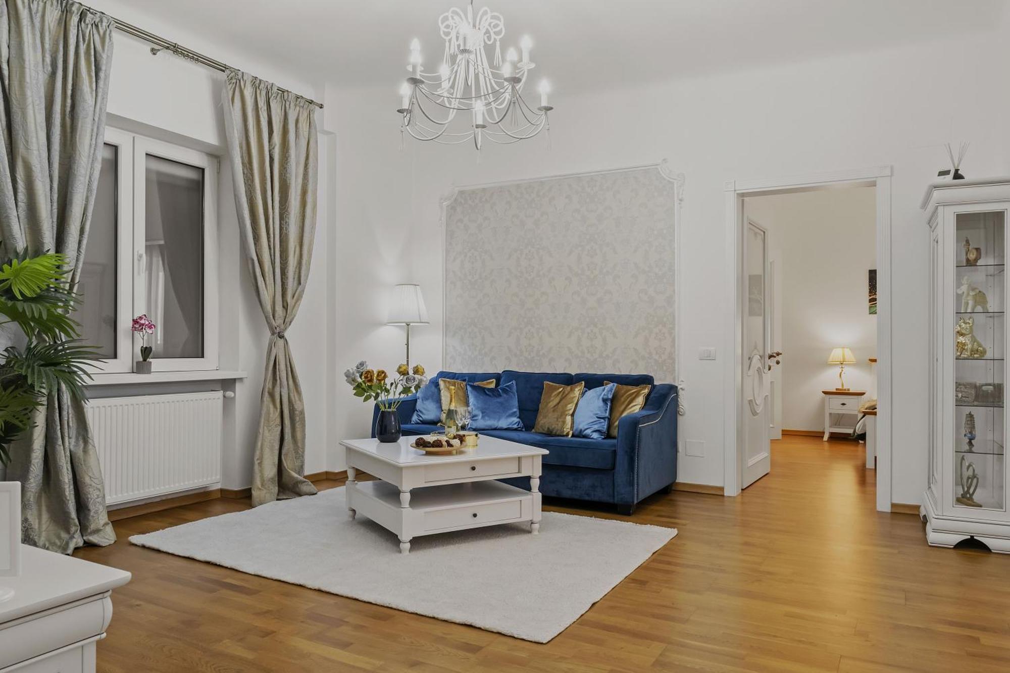 Sweet Luxury Three Rooms Apartment City Center Universitate Бухарест Екстер'єр фото