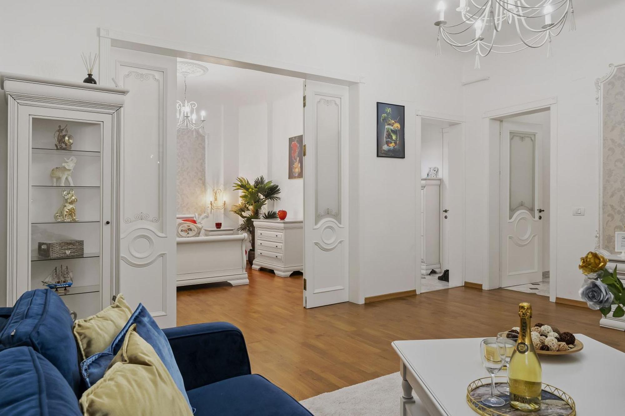 Sweet Luxury Three Rooms Apartment City Center Universitate Бухарест Екстер'єр фото
